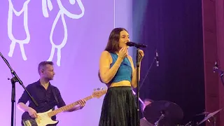 Kateřina Marie Tichá a Bandjeez - Plamen (Live - Nymburk)