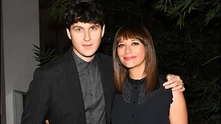 Rashida Jones Boyfriends List (Dating History)