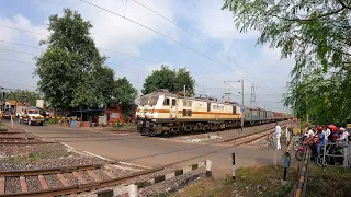 Dangerous Speedy Sealdah Rajdhani Express Extreme Furious Passing Throughout Railgate