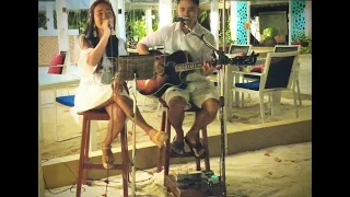 Dancing In The Moonlight | Toploader | Bossa Nova version ( Hazel and Yang Acoustic cover)