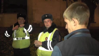 Пьяный на Мазде устроил ДТП на парковке по ул. Чапаева. Место происшествия 25.10.2016