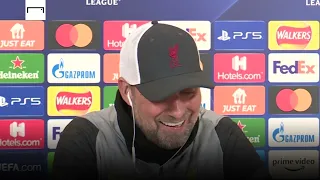 La domanda per Klopp è troppo lunga: "Ho capito solo che sono un grande allenatore"