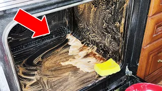 How to Clean Your Oven with Baking Soda and Vinegar | Cleaning an Extremely Dirty Oven