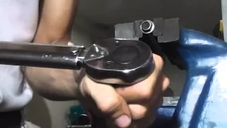 Cómo funciona el torquímetro (How the torque wrench work)