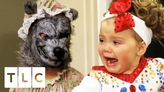 Big Bad Wolf Terrifies Toddlers At Queen Of Hearts Pageant | Toddlers & Tiaras