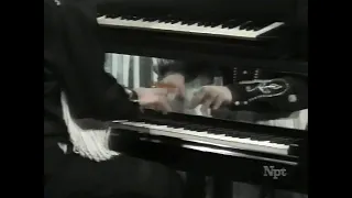 Southern Nights featuring Bob Smale at the piano (1982)