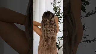 romantic half up hairstyle 🤍