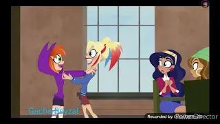 DC Super Hero Girls | Dünya tek biz ikimiz