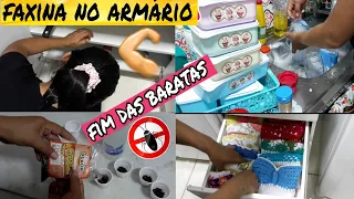 FAXINA no armário da COZINHA +mistura caseira | fim das baratas por CASA LIMPA