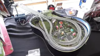 'T' Gauge model railway in a guitar box!!