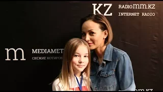 Данелия Тулешова: Я как чувствую, так и пою! Daneliya Tuleshova & Elena Tuleshova