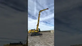 Ultra High Reach Demolition Machine