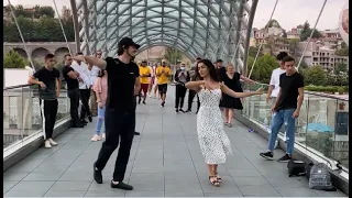Девушки Танцуют Грустно Класс Чеченская Песня В Тбилиси Лезгинка 2022 Таоба Топ Музыка ALISHKA Taoba