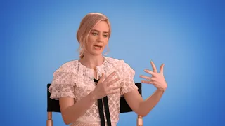 Sherlock Gnomes - Itw Emily Blunt (Official video)