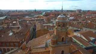 Toulouse et la Garonne vue du ciel par un drone