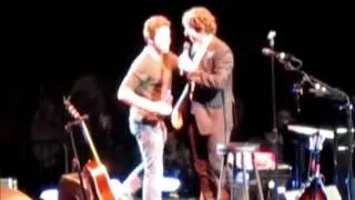 Josh Groban sings The Prayer with a fan!