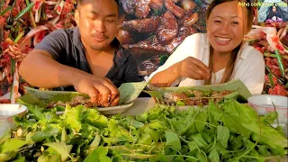 Eating special pork curry with Asha cooks and camp || she makes the best tender pork curry ever.