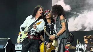 Hollywood Vampires - “Heroes” (Berlin 2023-06-28)