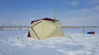 УСТАЛИ БЕГАТЬ.ЩУКА НЕ ДАЁТ ОТДОХНУТЬ.РЫБАЛКА С НОЧЁВКОЙ В ЗАЛИВАХ РЕКИ КАМА.