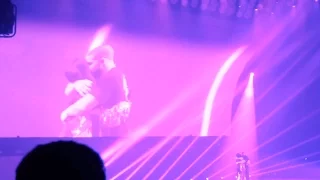 HD Drake invites NICKI MINAJ on STAGE !!  [PARIS BERCY] Boy Meets World Tour 2017