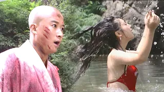 【武俠功夫電影】小和尚第一次下山就碰到美女洗澡，看呆了⚔️ 功夫 | Kung Fu #武術 #功夫 #kungfu