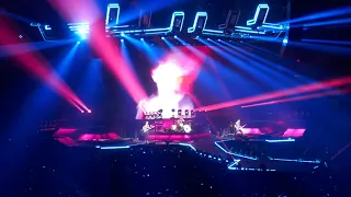 Muse 'Plug In Baby' in concert Simulation Theory World Tour 3-5-2019