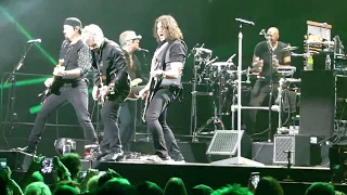 Bon Jovi Dallas 02/23/2017 Jon, John, & Phil X - 3 Guitar players & Everett Bradley jamming