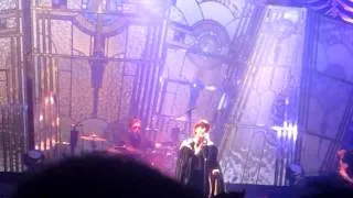 Never Let Me Go - Florence & The Machine, Alexandra Palace London (10 Mar 2012)