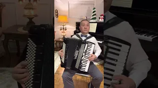 Accordion playing Russian folk song "Katyusha"——Катюша