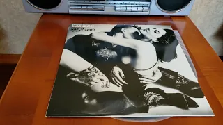 Виниловые пластинки из моей коллекции #21 Scorpions - Love at first sting