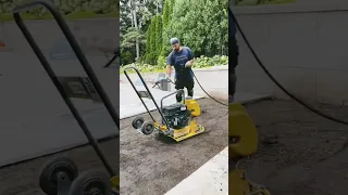 Installing artificial turf￼