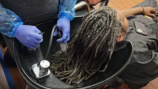 I spent over 40 mins Shampooing my Client's Dirty Locs... 😮