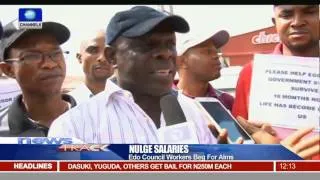 Edo Council Workers Beg For Alms 22/12/15