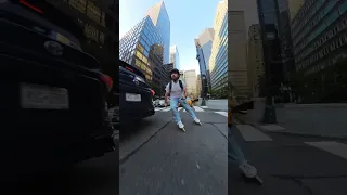 Why would anyone choose to use a car in this situation | NYC Gridlock #rollerblading #nyc #commute