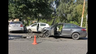 Занесло на скорости: момент массового ДТП в Рязани