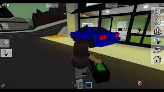 Robbing the bank in Brookhaven (on Roblox)