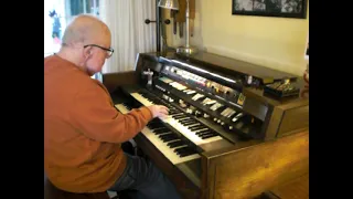 Mike Reed plays "Night and Day" on his Hammond Organ