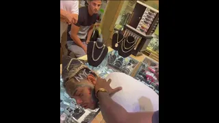 6ix9ine can’t afford a chain so gets a tattoo of NYC on his head