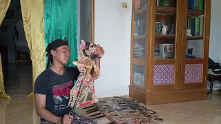 kegiatan dari Ki babad wonoputro||ngisis wayang