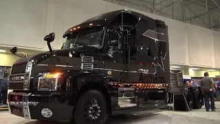 2019 Mack Anthem 64T 70inch Sleeper - Exterior And Interior Walkarouond - 2018 Truck World