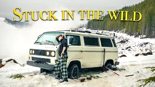 Overlanding Gone Wrong - Stranded In Deep Snow Alone In The Mountains