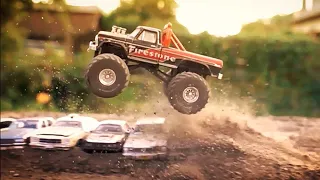 Greenlight Monster Trucks Jump & Crash compilation 1/64 1000fps