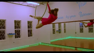 Aerial Hoop - Jeymi (Elley Duhé - Middle of the Night )