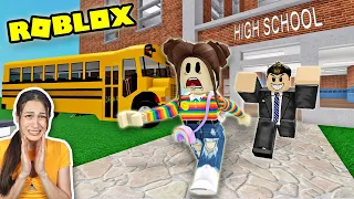 ROBLOX ESCAPE SCHOOL: ONTSNAPPEN AAN DE ENGE LERAAR! -OBBY- || Let's Play Wednesday