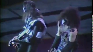 Kiss - Detroit Rock City 1977