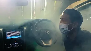 Fogging Disinfektan Pada Mobil Fortuner VRZ TRD 2020 Kick Sensor di Showroom Best Autocar Surabaya