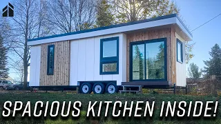 Tour this Luxurious 32' x 11.5' Custom Built Tiny Home