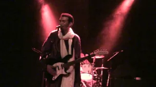 Bombino Live Amsterdam 2013 Guitar form Agadez  5 tracks - Nou en!? Producties