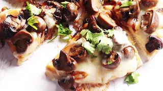 Mushroom Pizza with Caramelized Onions | Easy Mushroom Pizza Recipe | Recipe for Mushroom Pizza