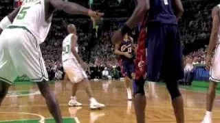 LeBron James Alley-Oop Slam vs. Celtics (10.28.08)